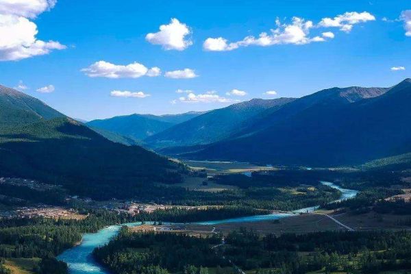 拍照必去的十大景点 故宫威严壮观稻城亚丁景色秀丽插图3