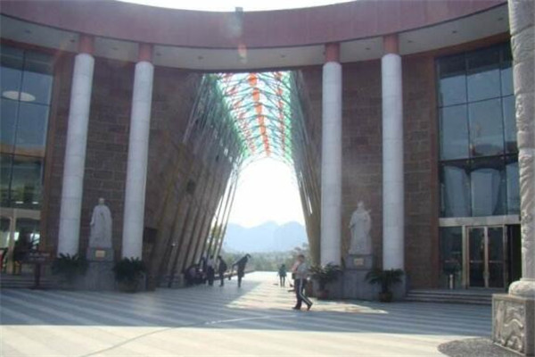 鹰潭最好玩的地方推荐 鹰潭好玩的地方排行榜插图3