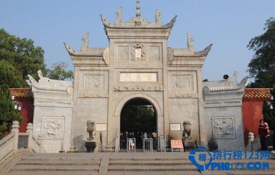 中国十大祈福胜地排行榜插图7