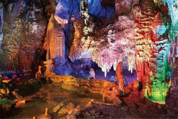 贵州旅游十大景点排名：梵净山上榜，第一中华第一瀑插图5