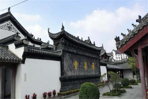 中国十大著名寺庙 灵隐寺排第三，嵩山少林寺肯定上榜插图4