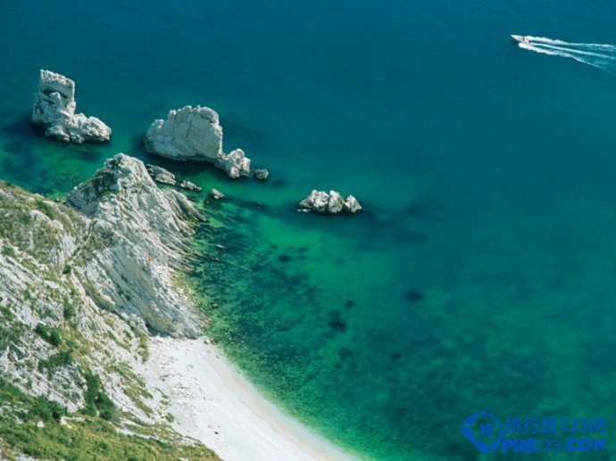 盘点意大利最迷人的12处海滩插图6