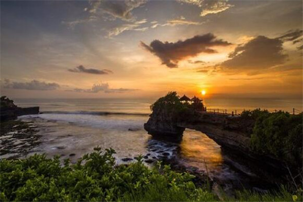 世界最美的十大落日 圣托里尼岛落日美到让人窒息,一辈子必去插图1