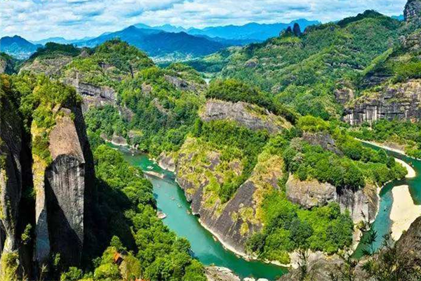 福建十大冬季旅游好去处：武夷山上榜，它的梅花最盛插图1