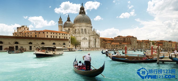 全球最美的10个马拉松赛道 风景不可错过的道路插图9