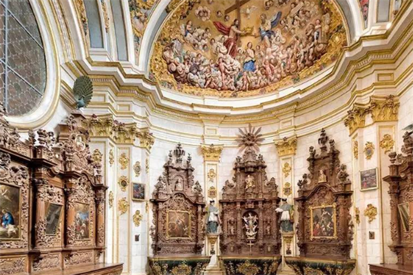 西班牙十大名胜古迹：帕尔马大教堂上榜，第十有哥伦布的棺椁插图4