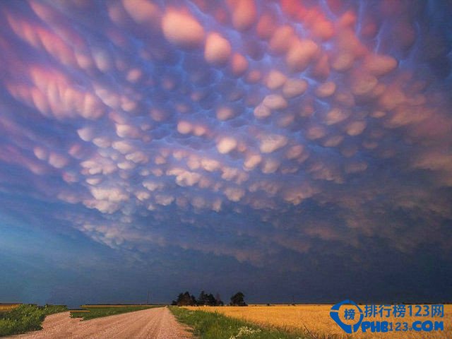 全球十大最炫目壮观的末日云彩排行榜 云朵无与伦比的美插图9