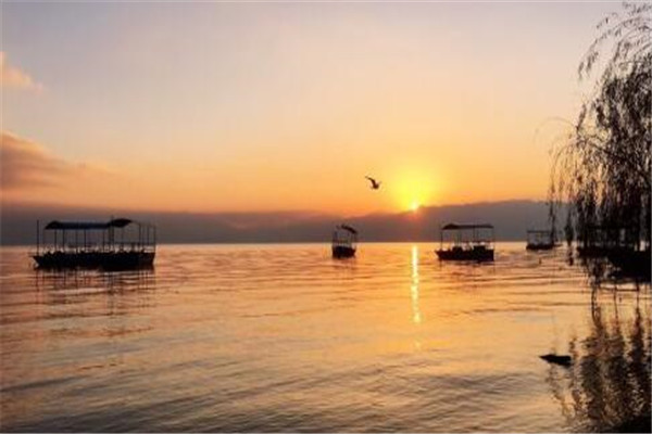 玉溪最好玩的地方推荐 玉溪好玩的地方排行榜插图4