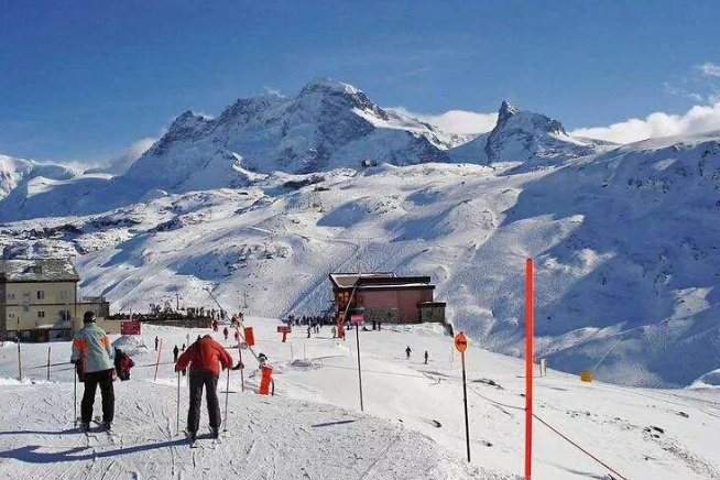 全球十大雪场排行榜 瑞士多个滑雪场上榜，圣莫里兹最值得一去插图8