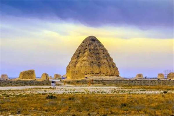 中国最著名十大陵墓 西夏王陵历史悠久，明十三陵上榜插图1