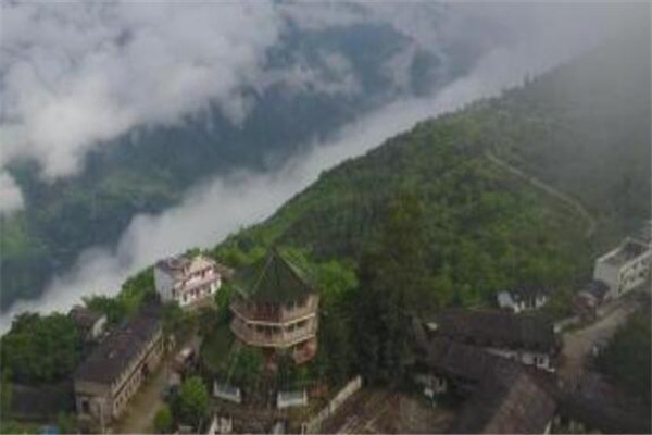 怒江州最好玩的地方推荐 怒江州好玩的地方排行榜插图9