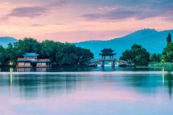 十大必须去的旅游胜地:杭州西湖 安徽黄山 长江三峡上榜插图3