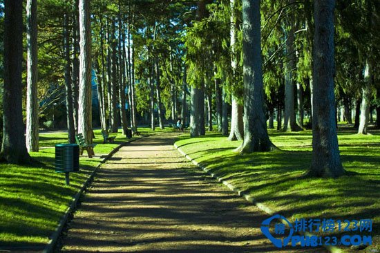 盘点全球最梦幻的10大童话花园插图