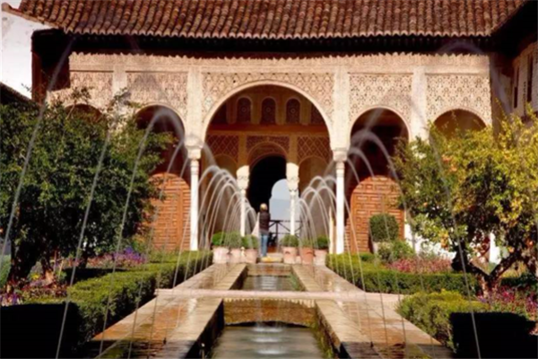 西班牙十大名胜古迹：帕尔马大教堂上榜，第十有哥伦布的棺椁插图