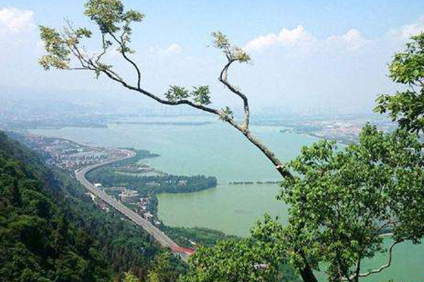 昆明十大爬山好去处 西山风景区上榜 第一海拔超过4200米插图1