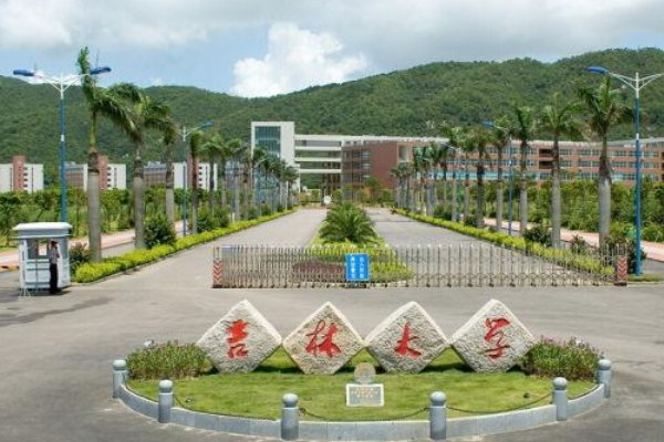 长春十大网红景点排名，伪满皇宫博物院上榜 这有山建筑个性插图