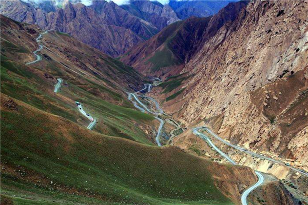 中国十大最美天路 塔克拉玛干沙漠公路路边全是沙漠插图1