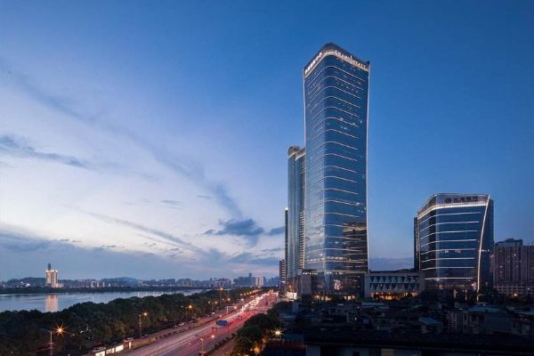 十大情侣适合短期旅行城市排名 情侣短期旅游可以去这里插图1