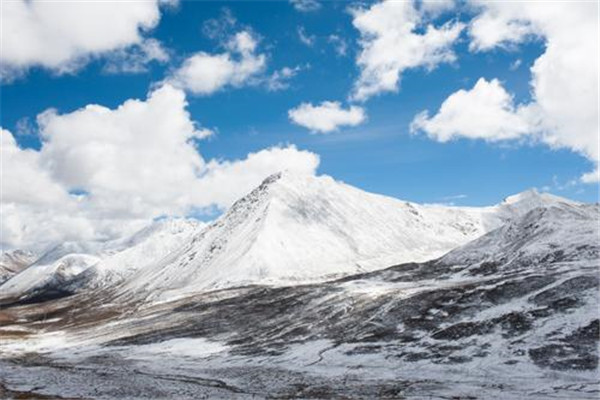 昌都十大风景名胜排名：三色湖上榜，然乌湖第三插图6