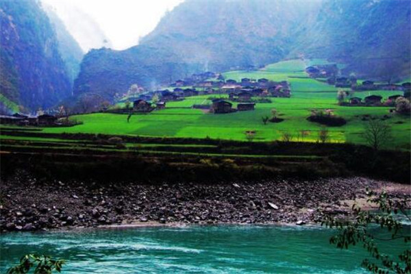 怒江州最好玩的地方推荐 怒江州好玩的地方排行榜插图1