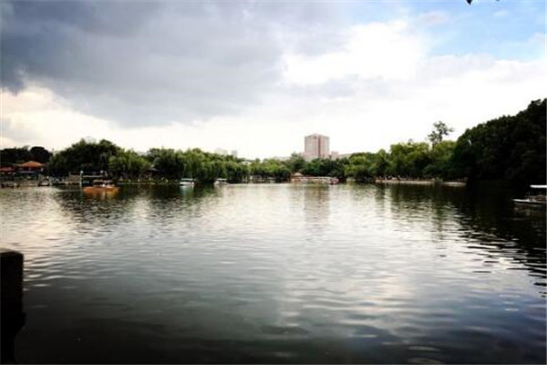 昆明最好玩的地方推荐 昆明好玩的地方排行榜插图2