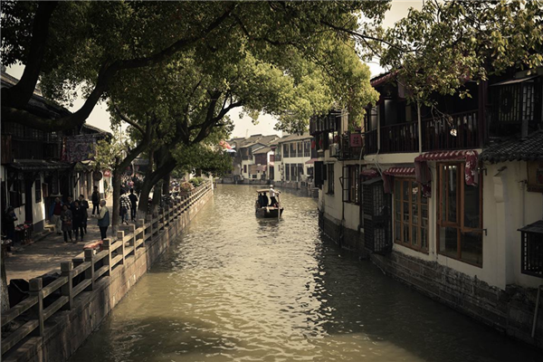 魔都常年免费的6个景点 上海博物馆承载历史朱家角古镇上榜插图5