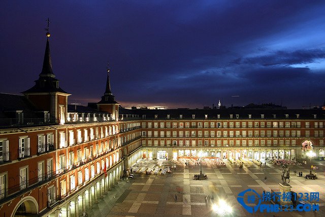 全球最著名的14座城市广场排行榜插图