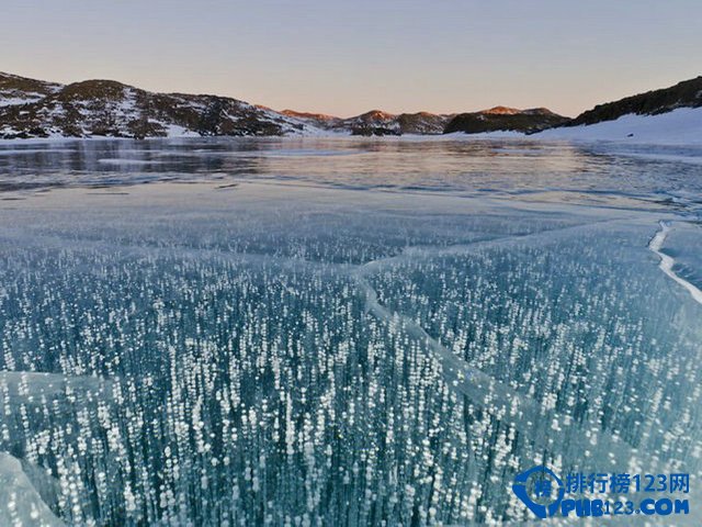 全球十大最美湖泊 美到令人窒息的＂冰冻湖泊＂插图1