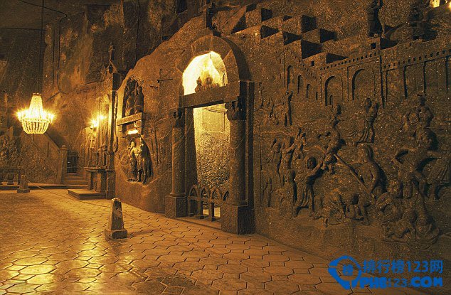 全球十大怪异惊奇的地下旅游景点排行榜插图7