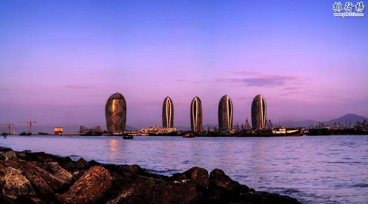 8月份适合去哪里旅游 十大8月旅游最佳去处插图4