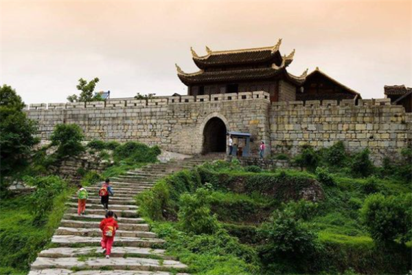 贵州十大景点：贵阳花溪公园上榜，第七有天然溶洞插图7