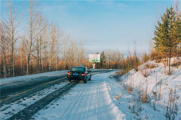 中国十大最美天路 塔克拉玛干沙漠公路路边全是沙漠插图5
