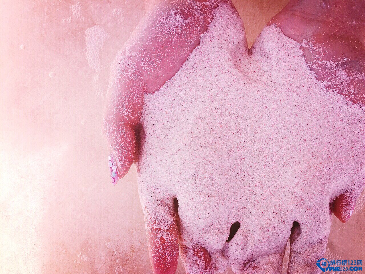 全球最有特色的沙滩排名：粉色沙滩魅力难挡(蜜月圣地)插图