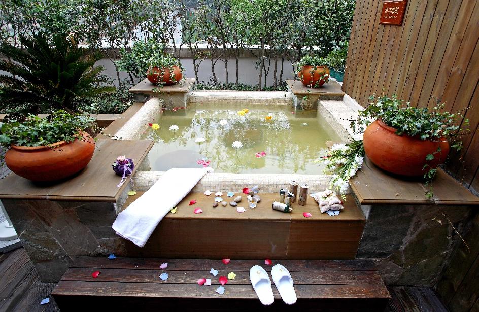 中国十大温泉排行榜 颐尚汤山温泉是公认的第一插图5