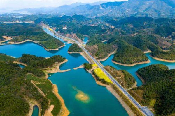 9-10月国内最佳旅游地排行榜 九寨沟上榜桂林不去可惜插图5