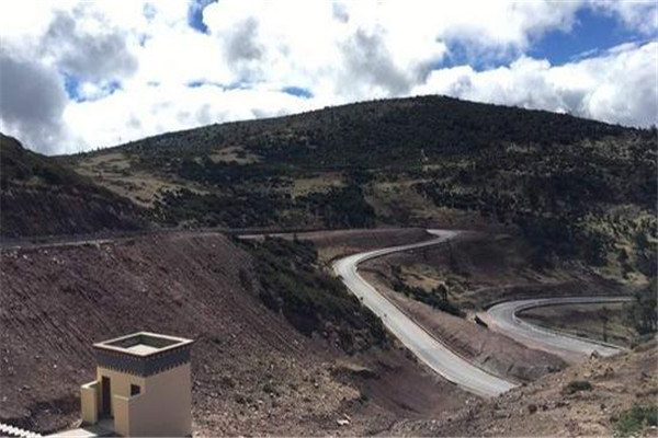 昌都十大风景名胜排名：三色湖上榜，然乌湖第三插图8