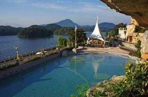 信阳好玩的地方排行榜 鸡公山风景区不去后悔插图2