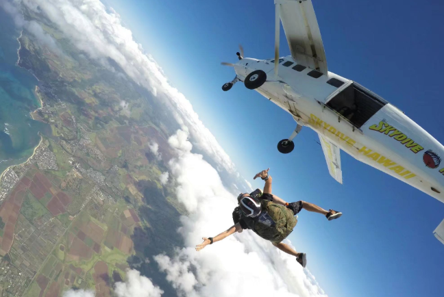 全球十大跳伞圣地 珠穆朗玛峰上榜，迪拜最受欢迎插图4