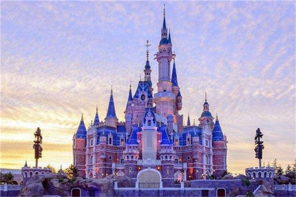 世界最著名的十大迪士尼乐园 上海迪士尼乐园上榜面积最大插图