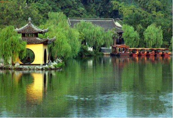 中国十大最适合自驾游的城市 张家界上榜,第四宛如“人间天堂”插图2