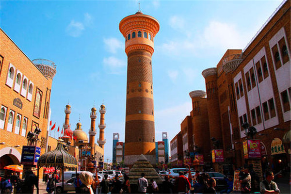 新疆十大景区排名：天山天池第四，第十最现代繁华插图9