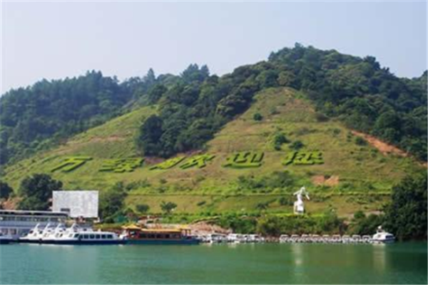 河源景区排行榜前十名：亚洲第一高喷泉上榜，新丰江水库第一插图8