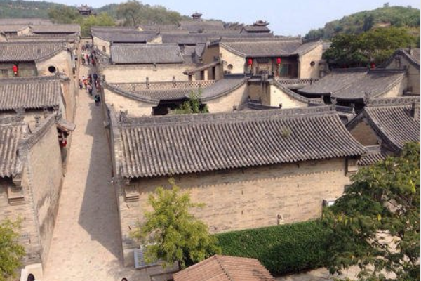 山西十大最好玩的景点 乔家大院影视化，壶口瀑布最壮观插图1