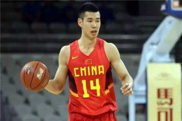 CBA十大扣篮名将 易建联天赋极佳 胡卫东是第一后卫插图8