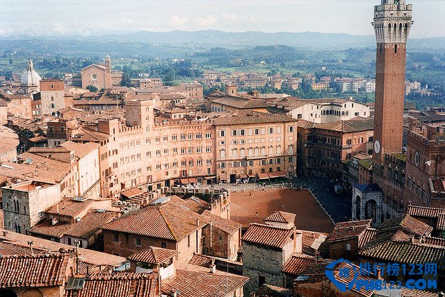 全球最著名的14座城市广场排行榜插图11