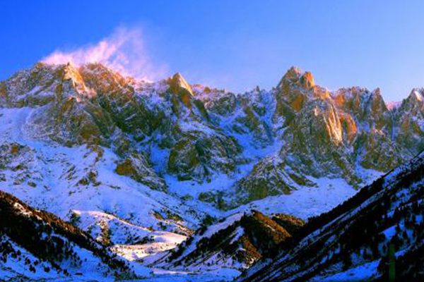 甘肃十大最好玩的地方:天然绿洲月牙泉上榜  已经流淌千年插图7