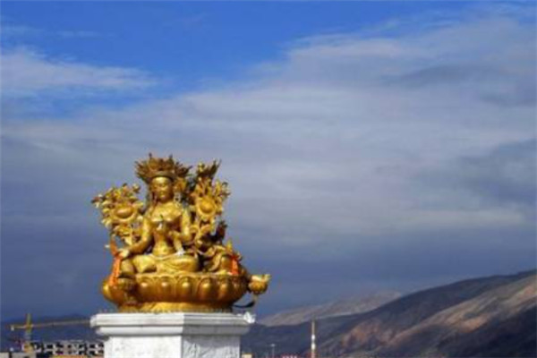 青海十大景点排行榜：结古寺上榜，第四适合修养身心插图4