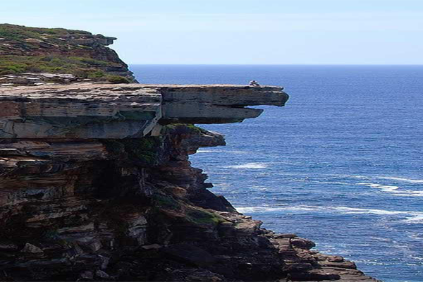 世界十大悬崖峭壁 恐怖！被大自然的鬼斧神工吓到腿软的景观插图3