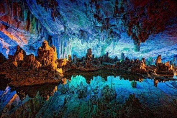 世界十大洞穴 鹿洞至今还有没找到尽头，最后一个在我国插图9