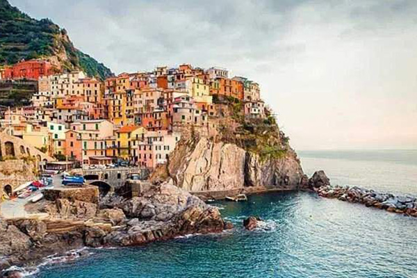 意大利十大最美小镇：皮恩扎集古朴祥和与热情奔放为一体插图3